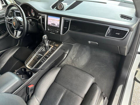 2017 Porsche Macan S