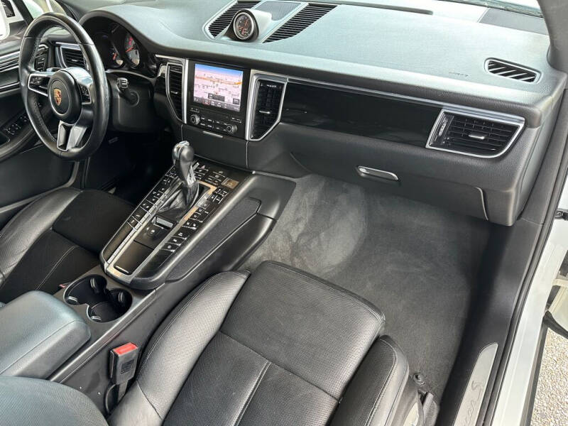 2017 Porsche Macan S