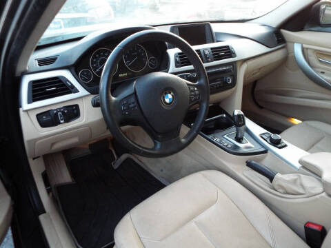 2012 BMW 3 Series 328i