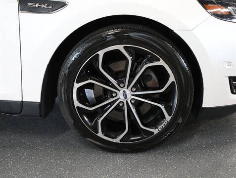 2016 Ford Taurus SHO