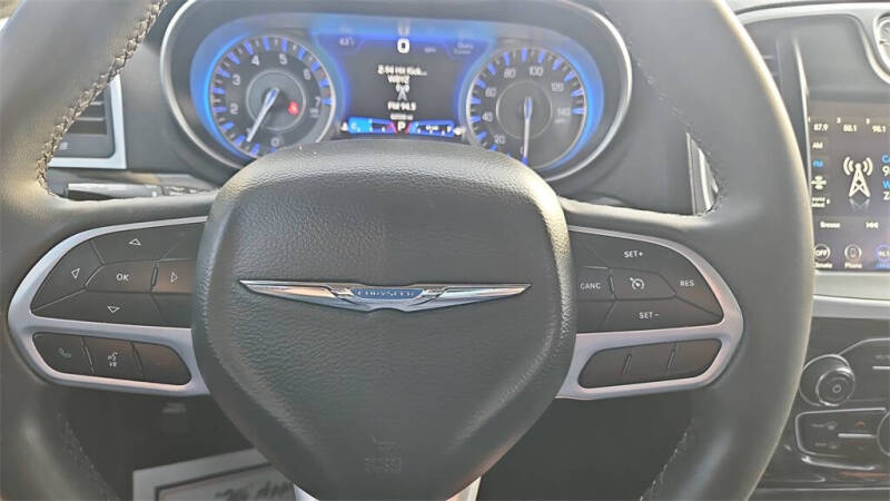 2022 Chrysler 300 Touring