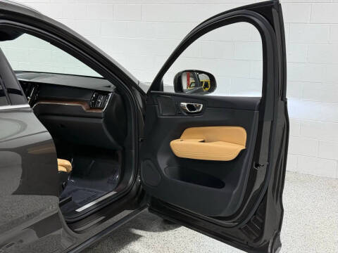 2021 Volvo XC60 Recharge T8 Inscription