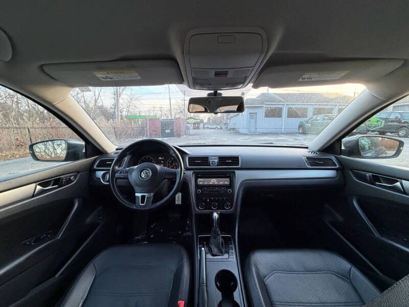 2015 Volkswagen Passat 1.8T Wolfsburg Edition