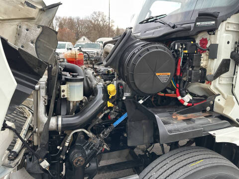 2021 International RH613