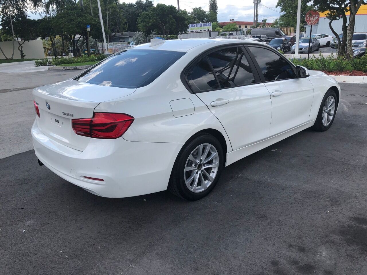 2018 BMW 320i Sedan - $17,850