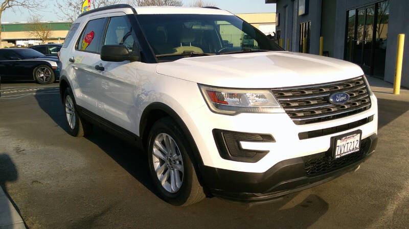 2017 Ford Explorer