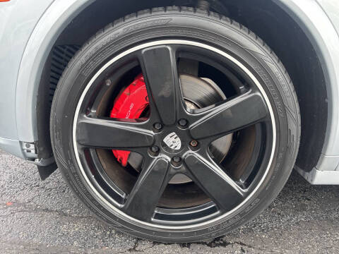 2016 Porsche Cayenne GTS