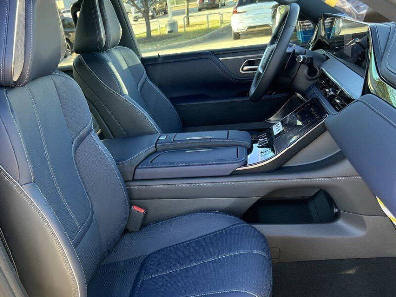 2026 Infiniti QX80 Sport