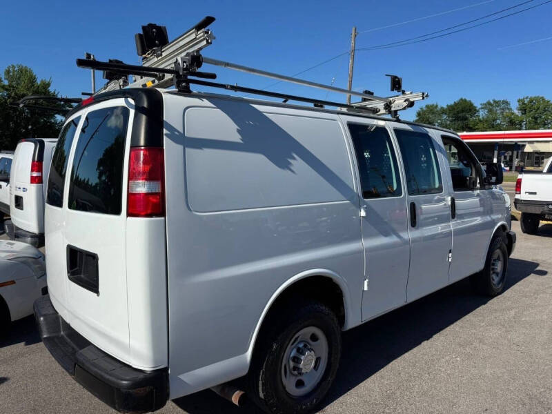 2017 Chevrolet Express 2500