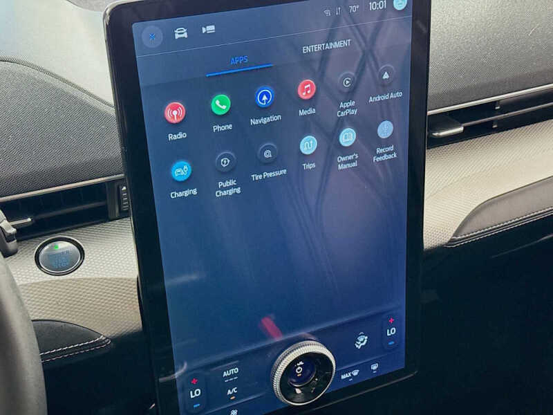 2022 Ford Mustang Mach-E Select