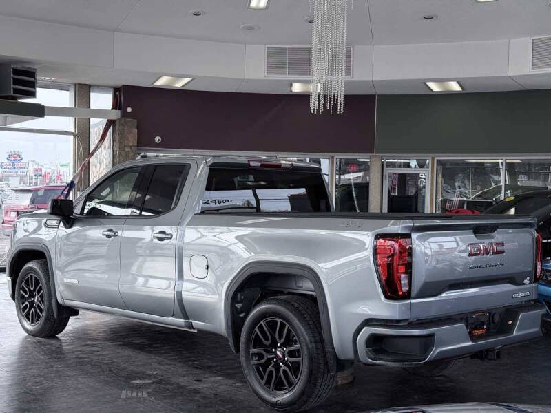 2025 GMC Sierra 1500 Elevation