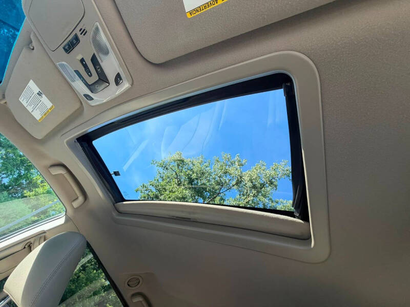 2012 Toyota Sienna XLE 8-Passenger