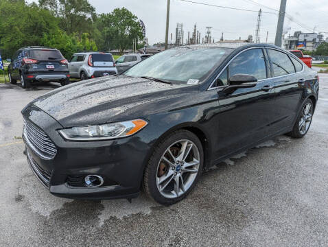 2013 Ford Fusion for sale at AutoMax Used Cars of Toledo in Oregon OH