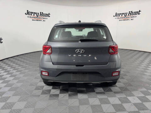 2024 Hyundai Venue SEL