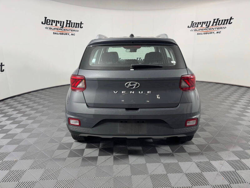 2024 Hyundai Venue SEL