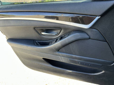 2013 BMW 5 Series 528i