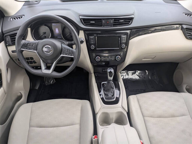 2020 Nissan Rogue Sport SV