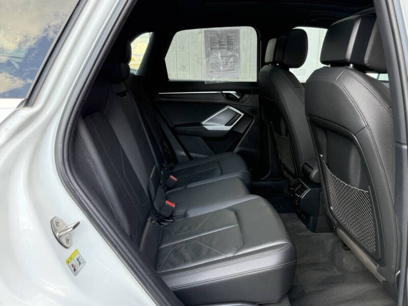 2020 Audi Q3 quattro Premium 45 TFSI