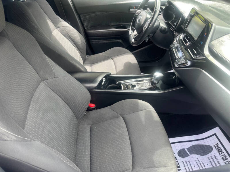 2018 Toyota C-HR XLE Premium