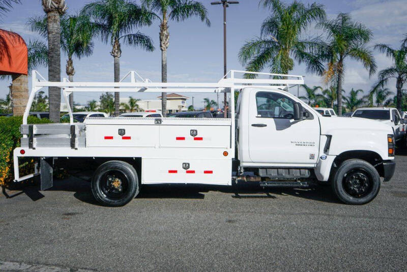 2023 Chevrolet Silverado 5500HD