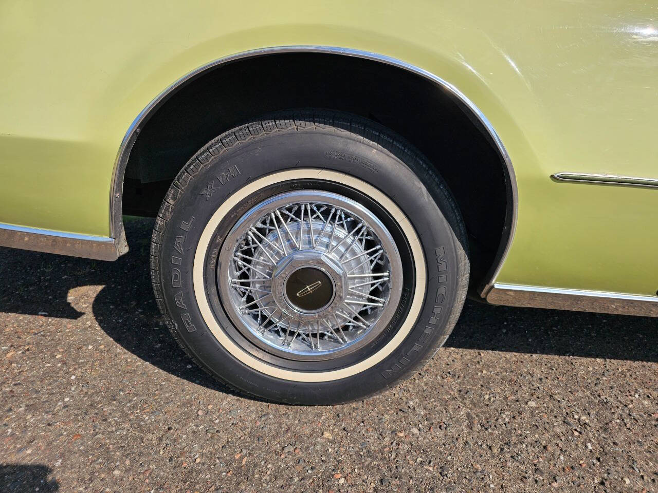 1975 Lincoln Continental 42