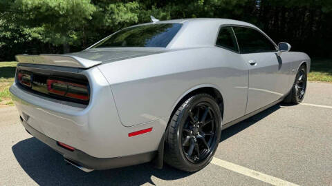 2017 Dodge Challenger R/T Plus