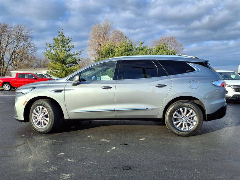 2023 Buick Enclave Essence