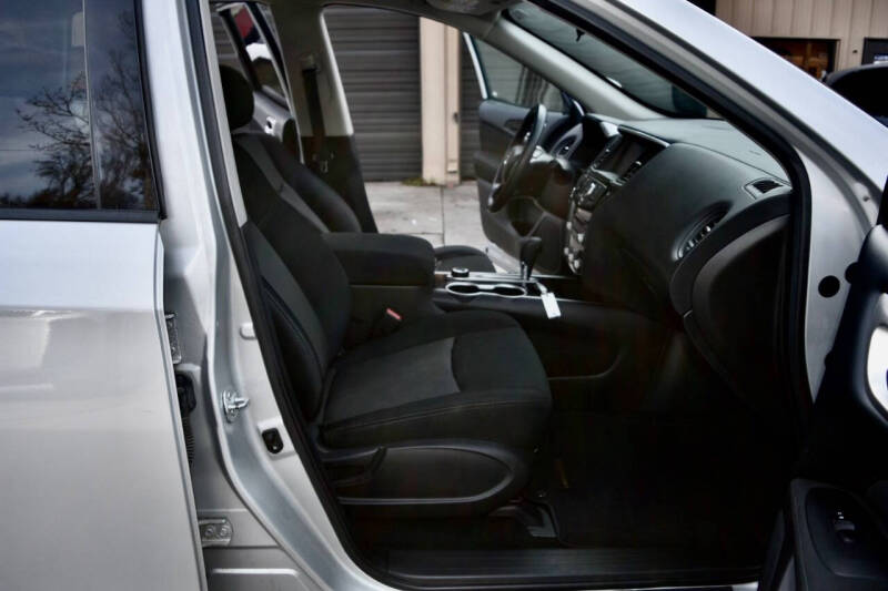 2017 Nissan Pathfinder S