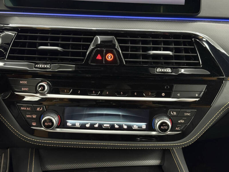 2023 BMW M5