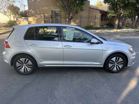 2015 Volkswagen e-Golf SEL Premium