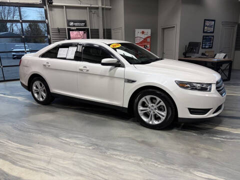 2018 Ford Taurus SEL