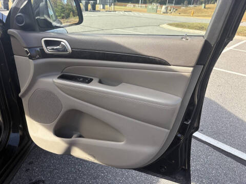 2011 Jeep Grand Cherokee Laredo