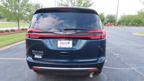 2024 Chrysler Pacifica Touring