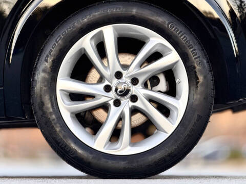 2018 Infiniti QX30 Premium