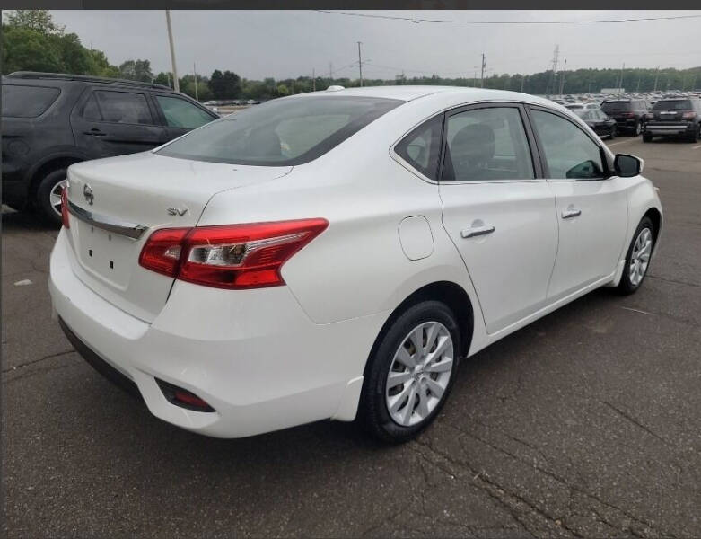 2017 Nissan Sentra SV photo 13