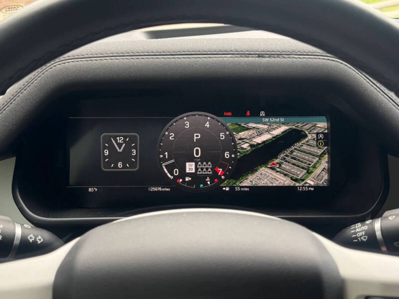 2023 Land Rover Defender 130 SE