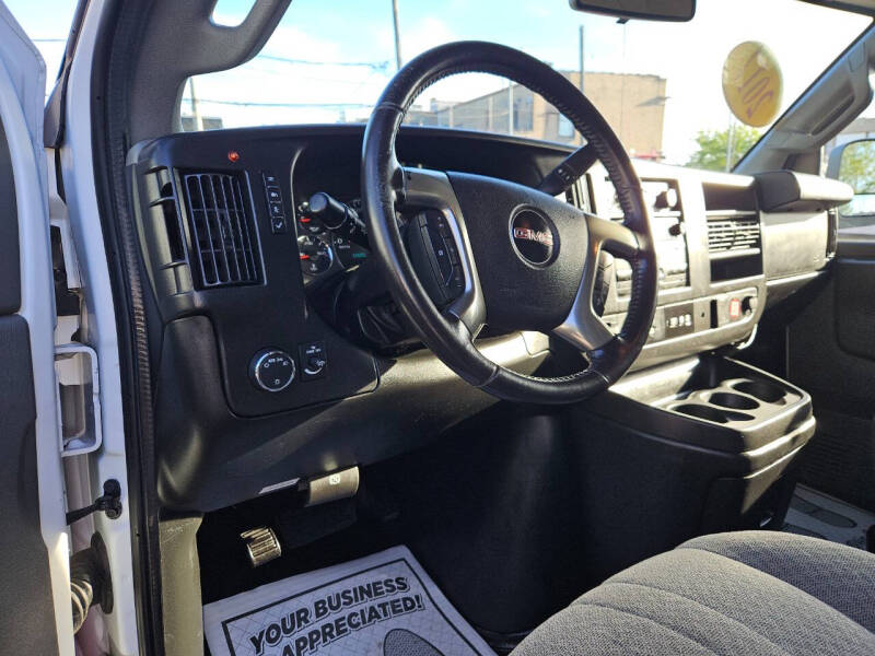 2017 GMC Savana 3500