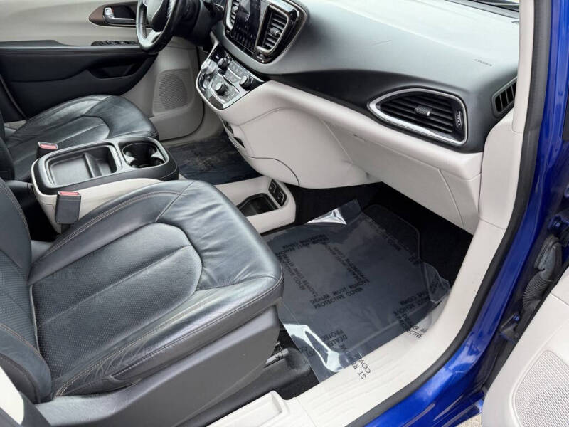 2019 Chrysler Pacifica Touring L