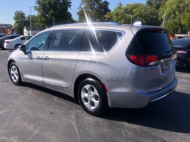 2017 Chrysler Pacifica Touring-L Plus