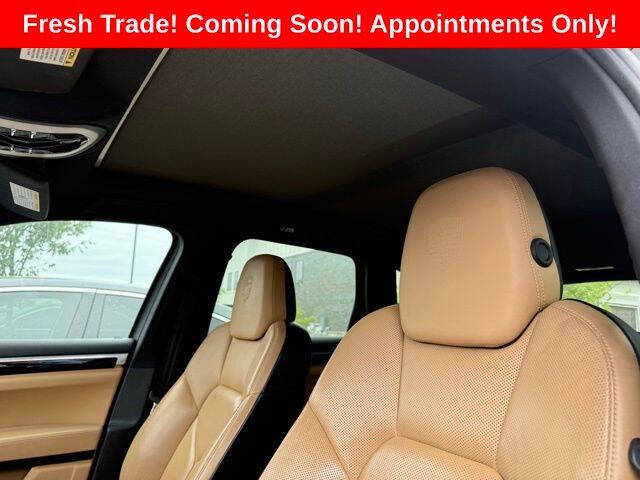 2017 Porsche Cayenne Platinum Edition
