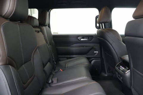 2025 Nissan Armada SL