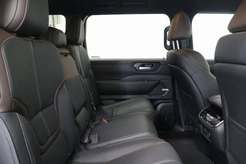 2025 Nissan Armada SL