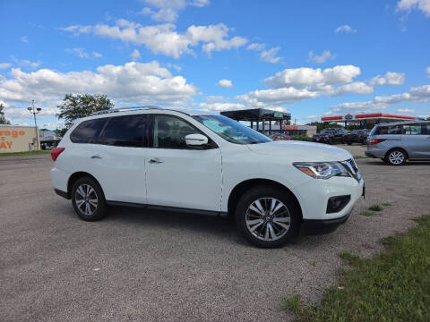 2017 Nissan Pathfinder SV
