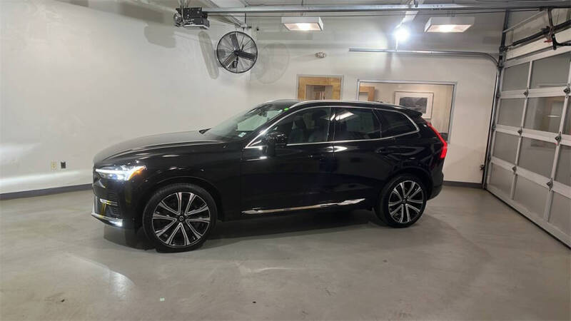 2023 Volvo XC60 B6 Ultimate Bright Theme