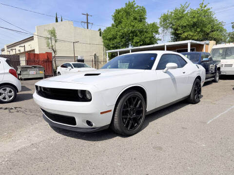 2018 Dodge Challenger SXT Plus