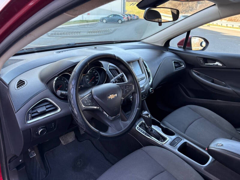 2017 Chevrolet Cruze LT Auto