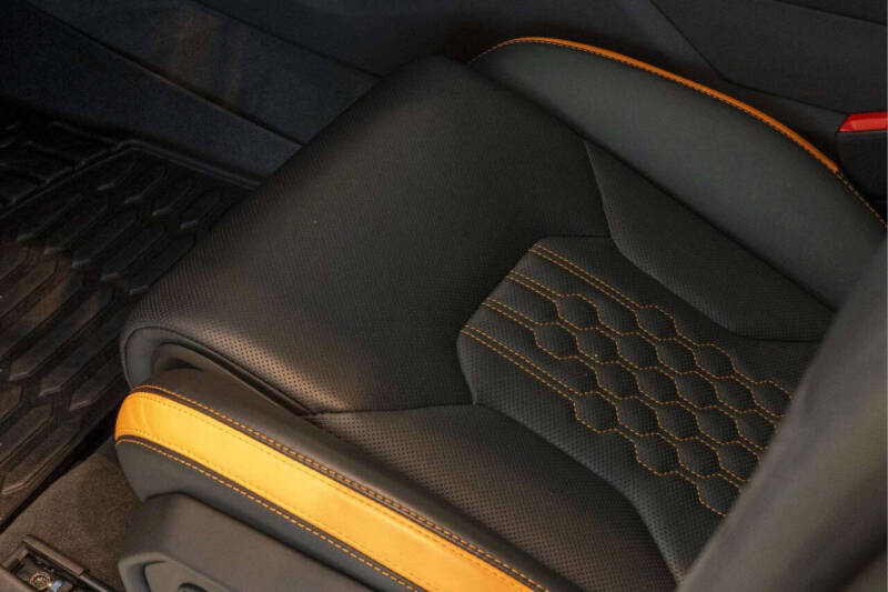 2024 Lamborghini Urus S