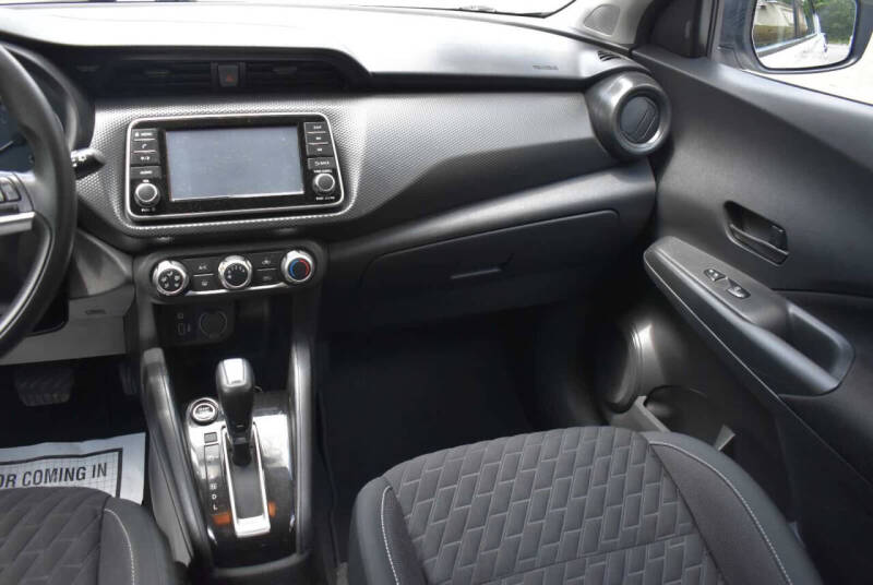 2021 Nissan Kicks S