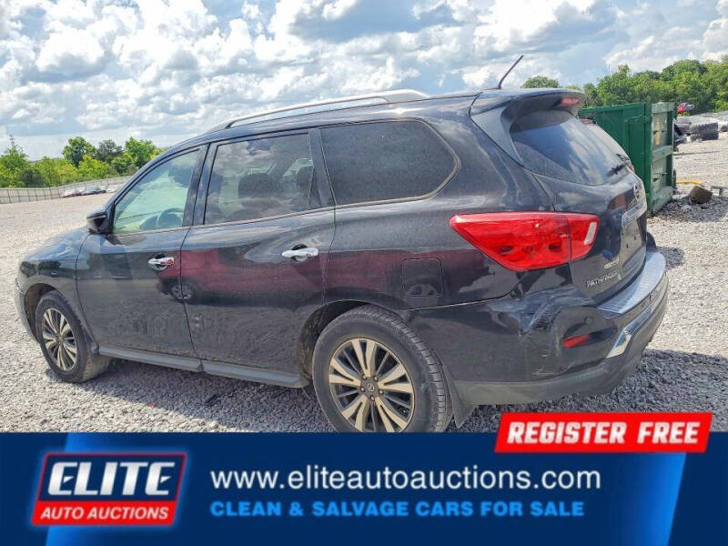 2017 Nissan Pathfinder SL