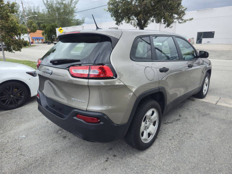2017 Jeep Cherokee Sport Altitude